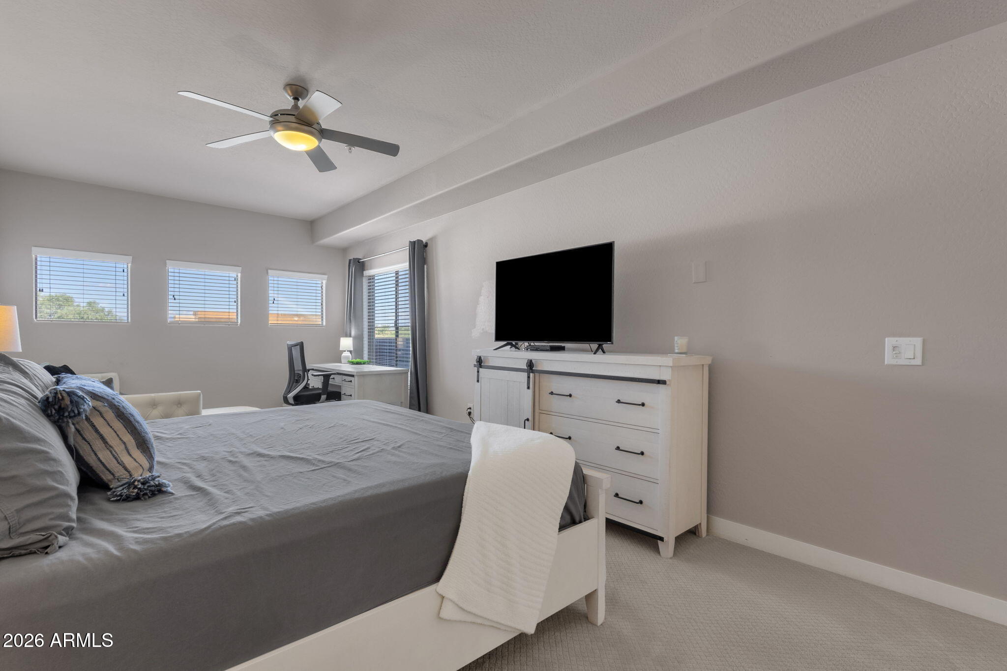5450 E DEER VALLEY Drive 4181