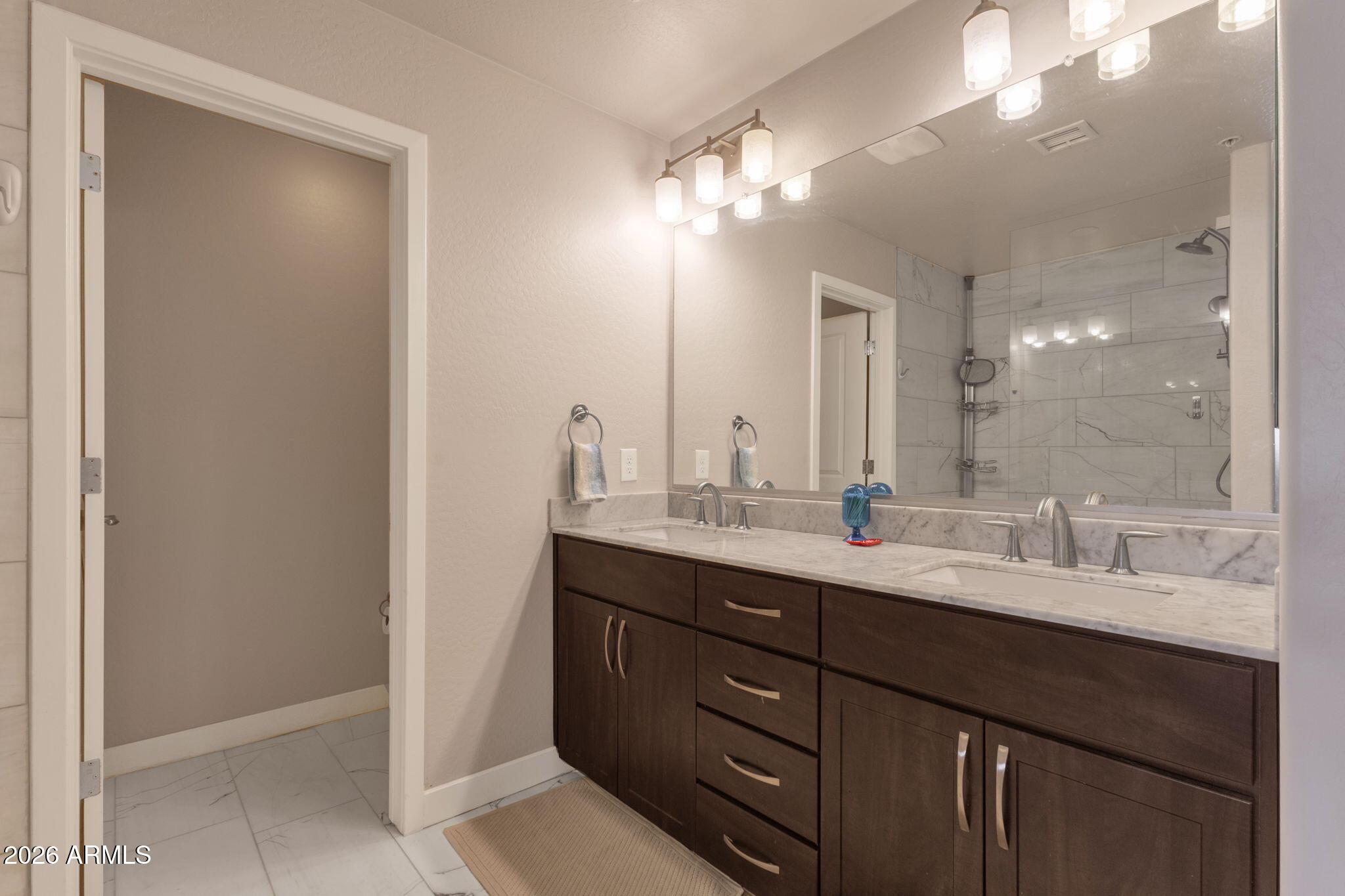 5450 E DEER VALLEY Drive 4181