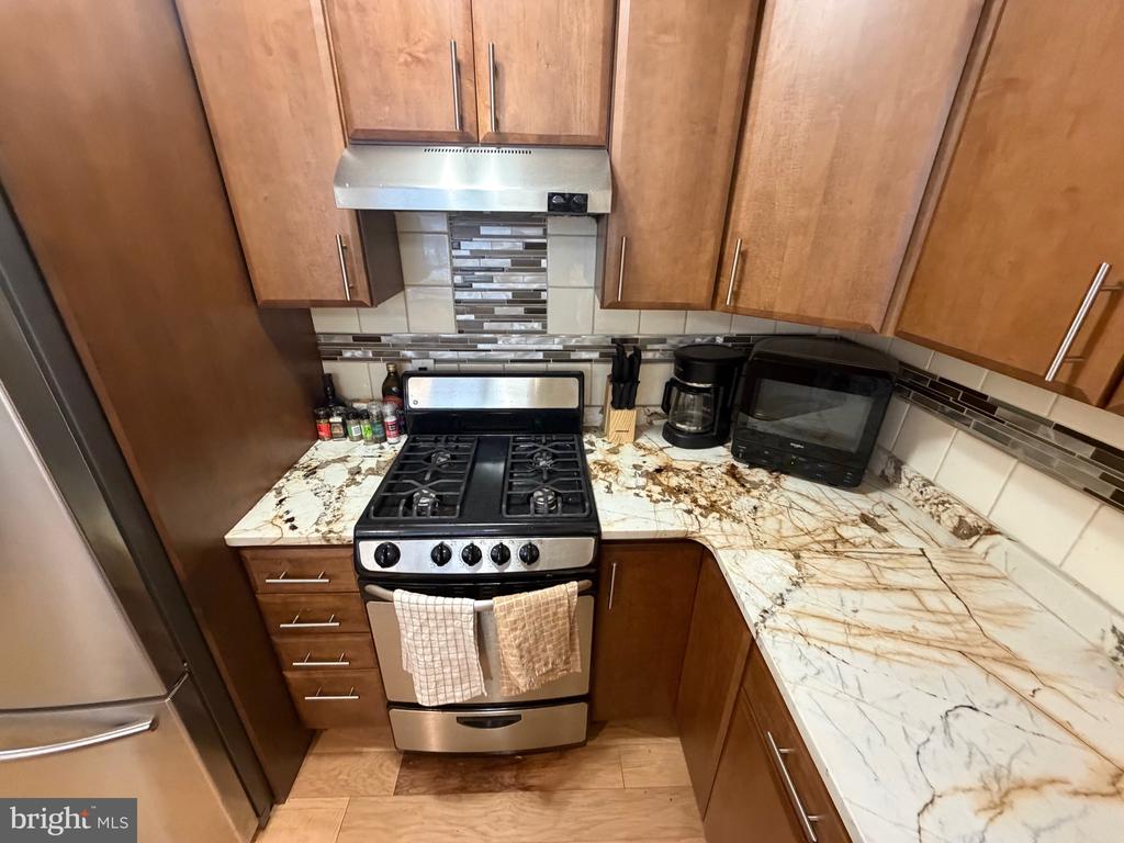 950 25TH STREET NW Unit: 116N