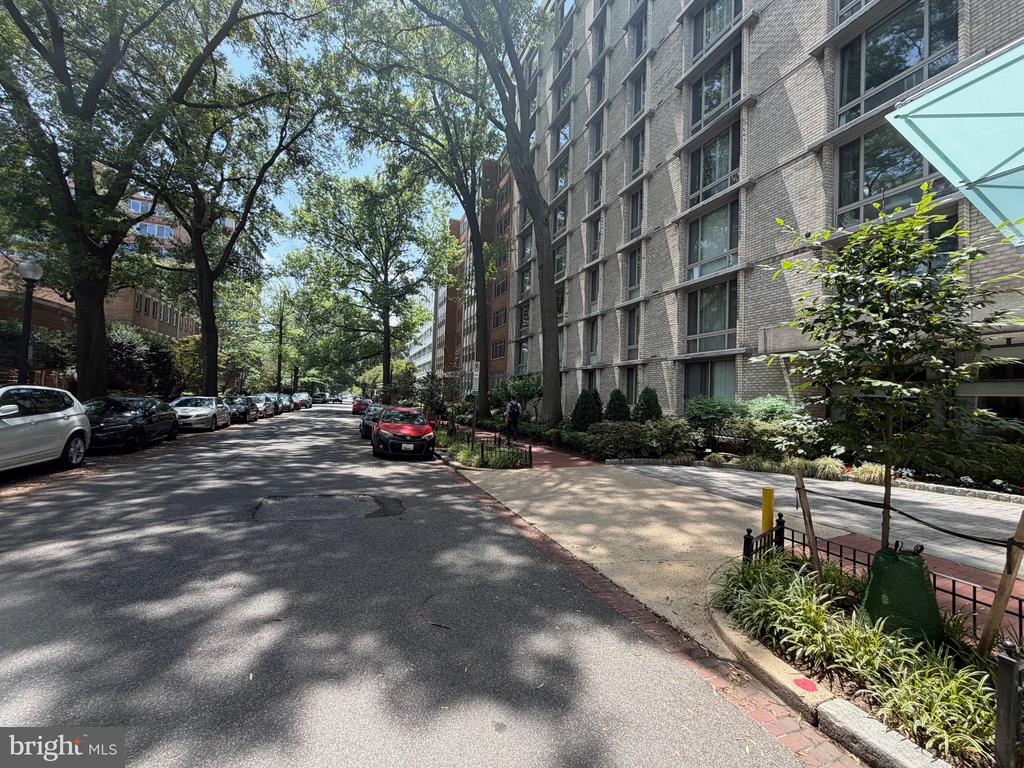950 25TH STREET NW Unit: 116N