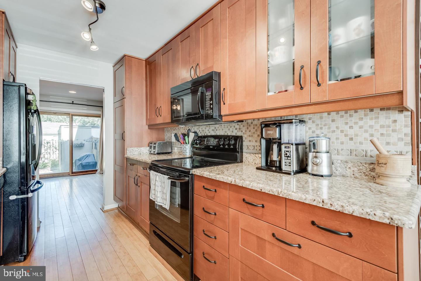 1694 Forest Hill Ct