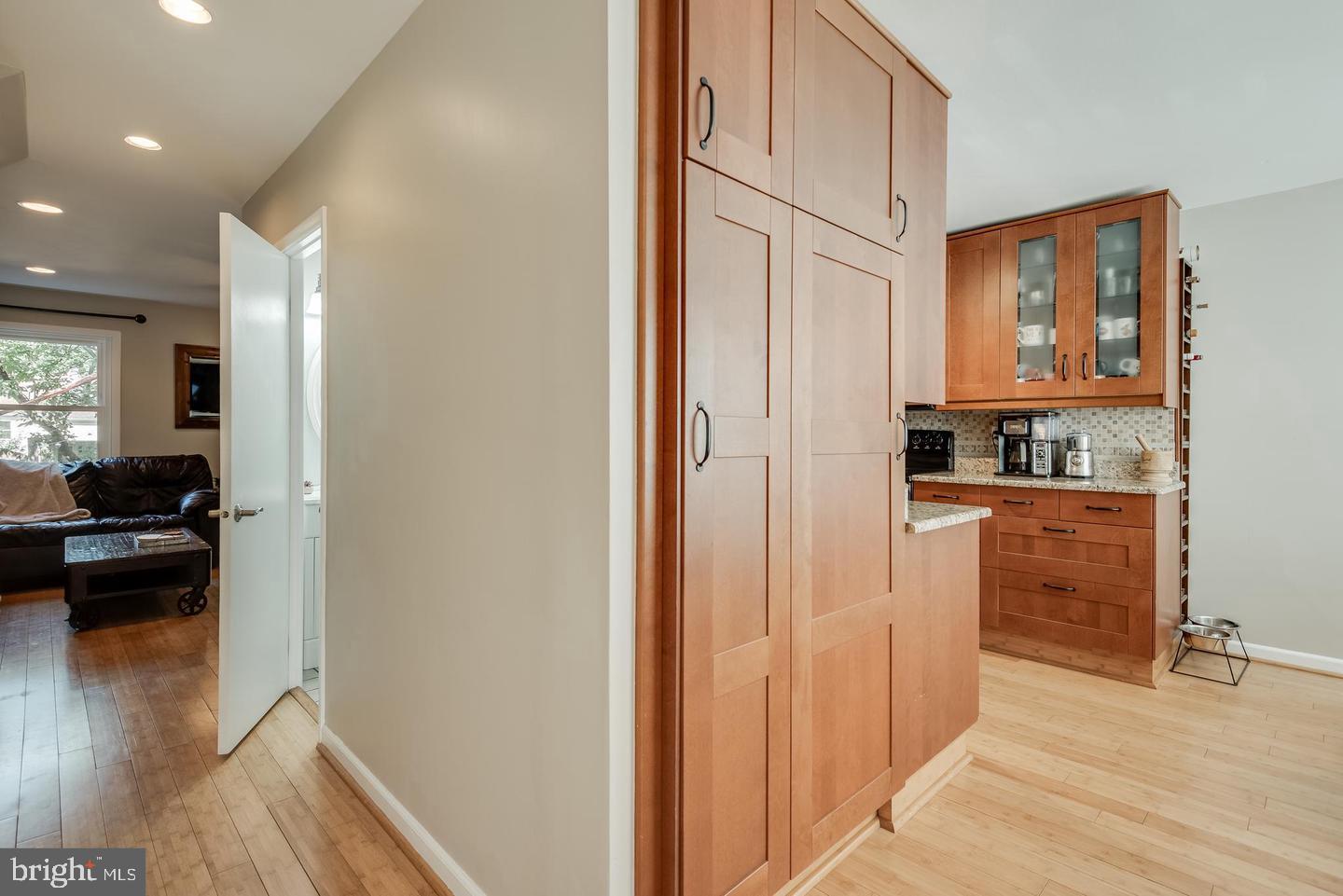 1694 Forest Hill Ct