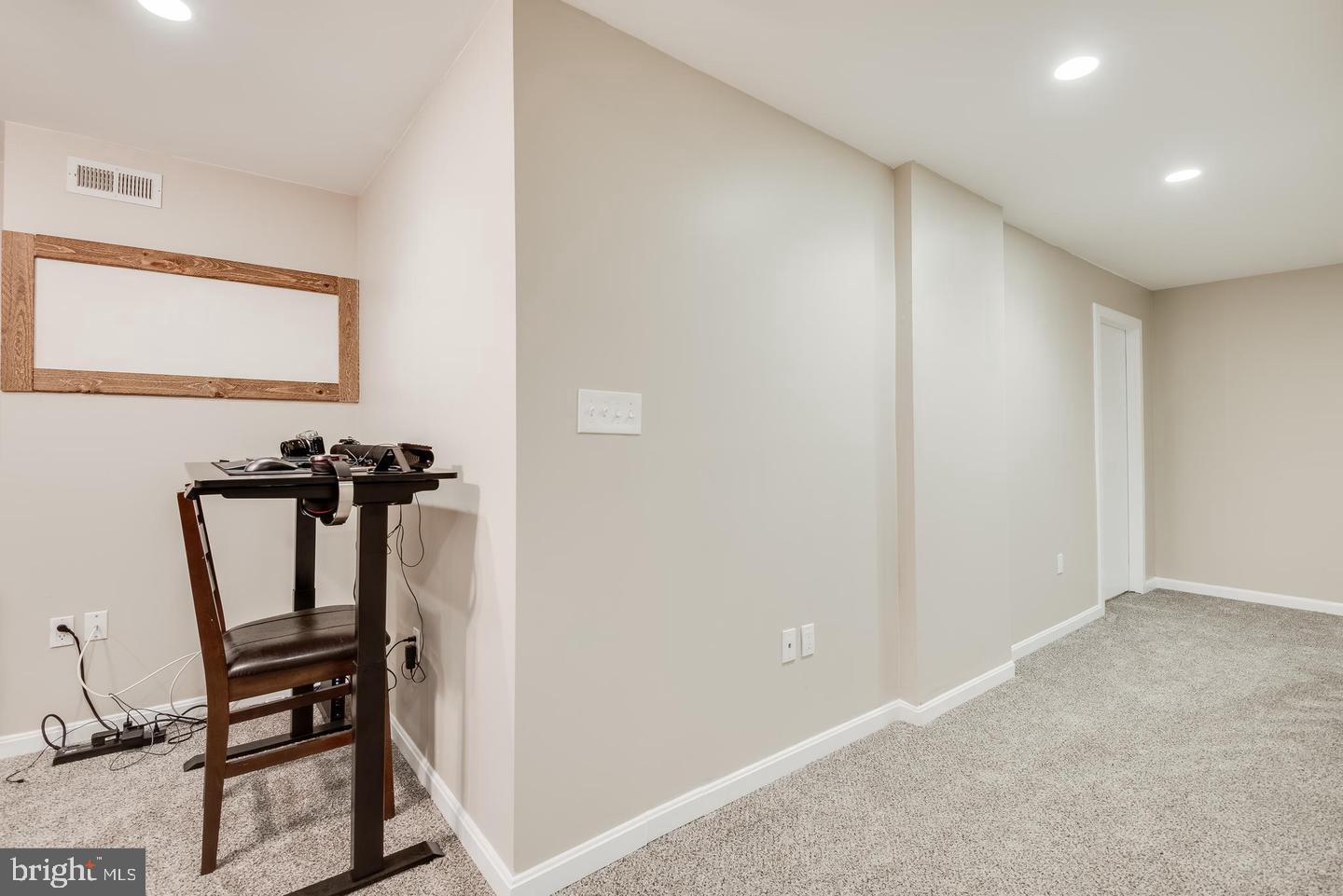 1694 Forest Hill Ct