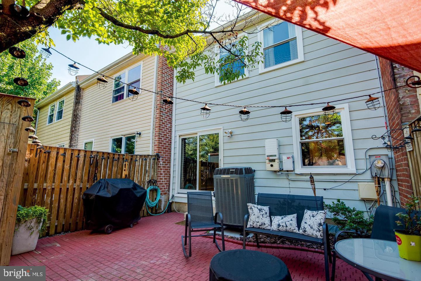 1694 Forest Hill Ct
