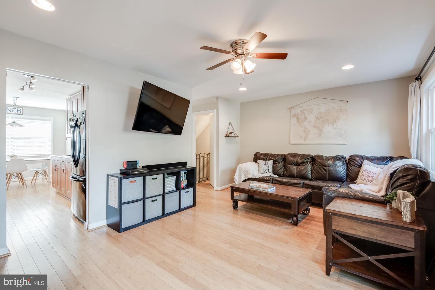 1694 Forest Hill Ct