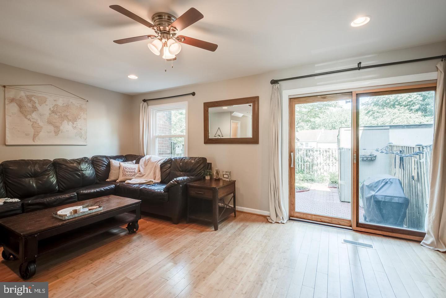 1694 Forest Hill Ct