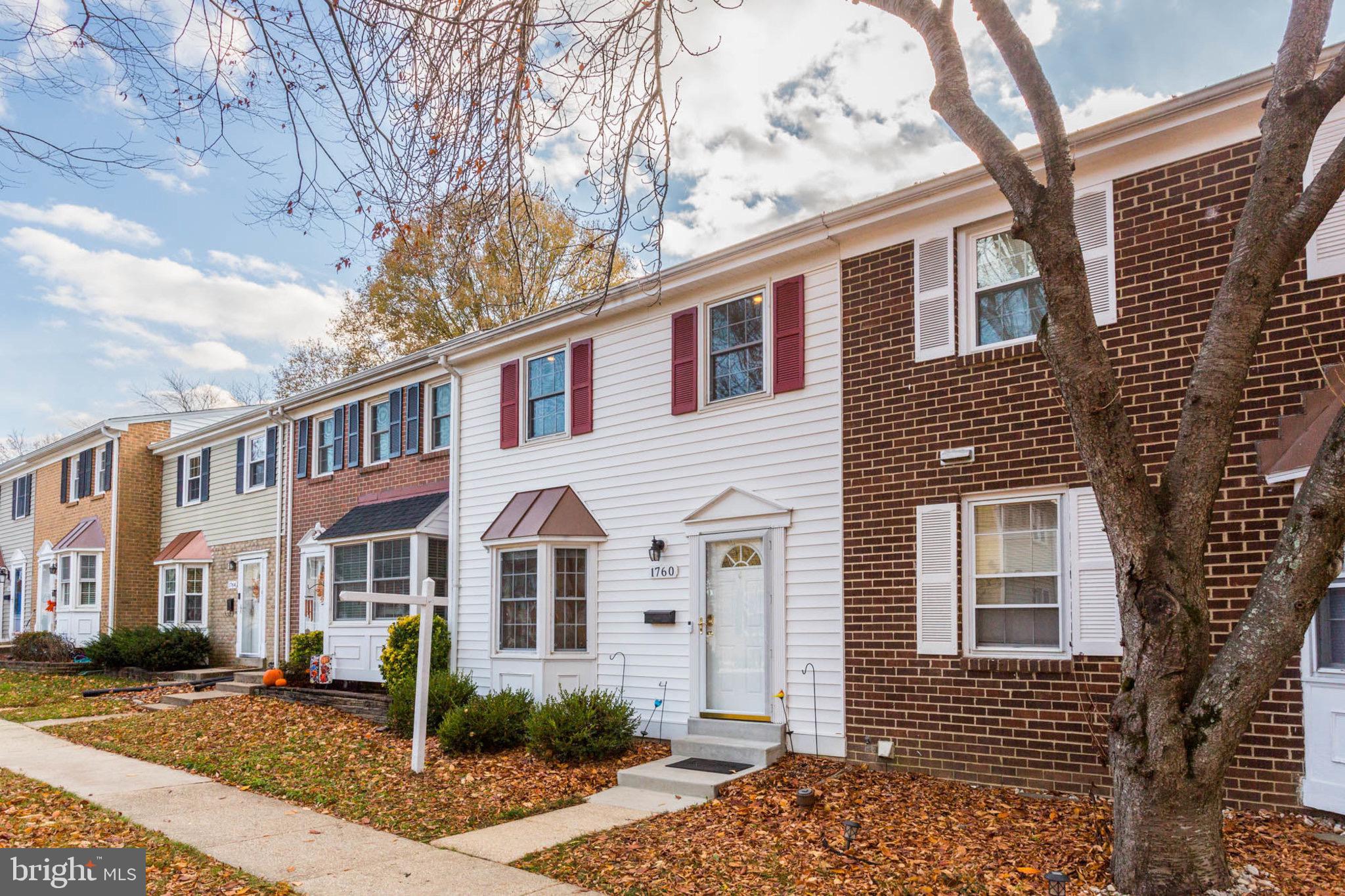 1760 Castleford Sq
