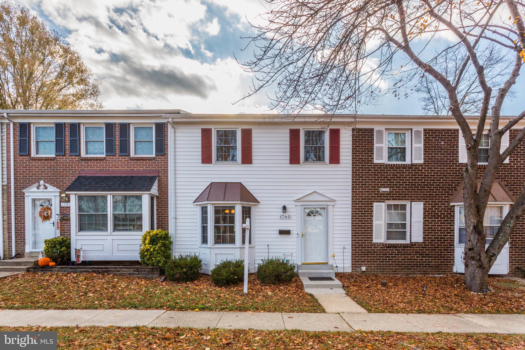 1760 Castleford Sq