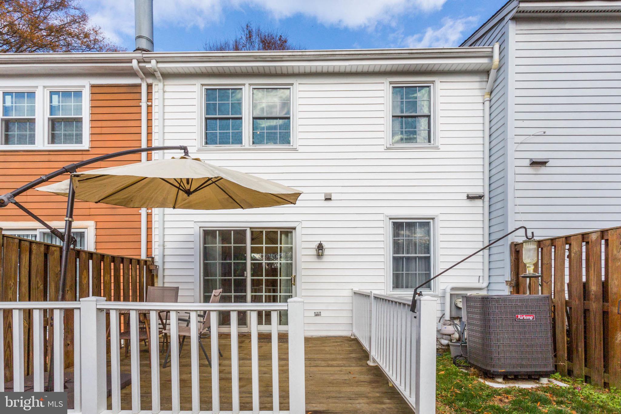 1760 Castleford Sq
