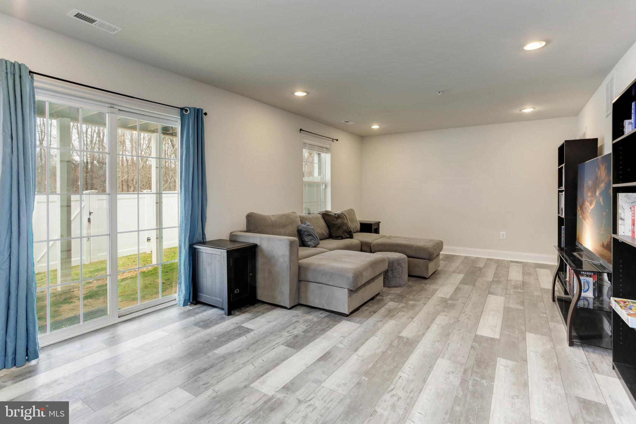 1551 Witchhazel Cir