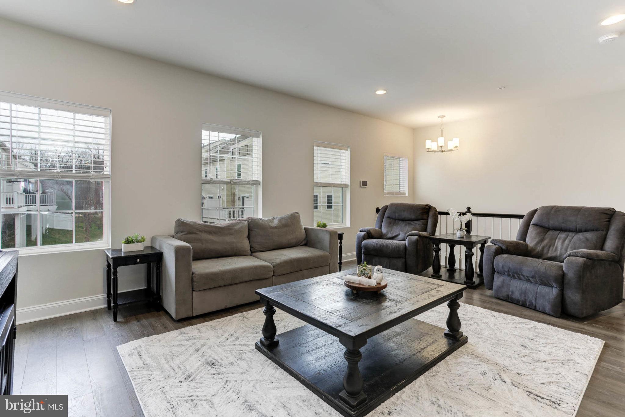 1551 Witchhazel Cir