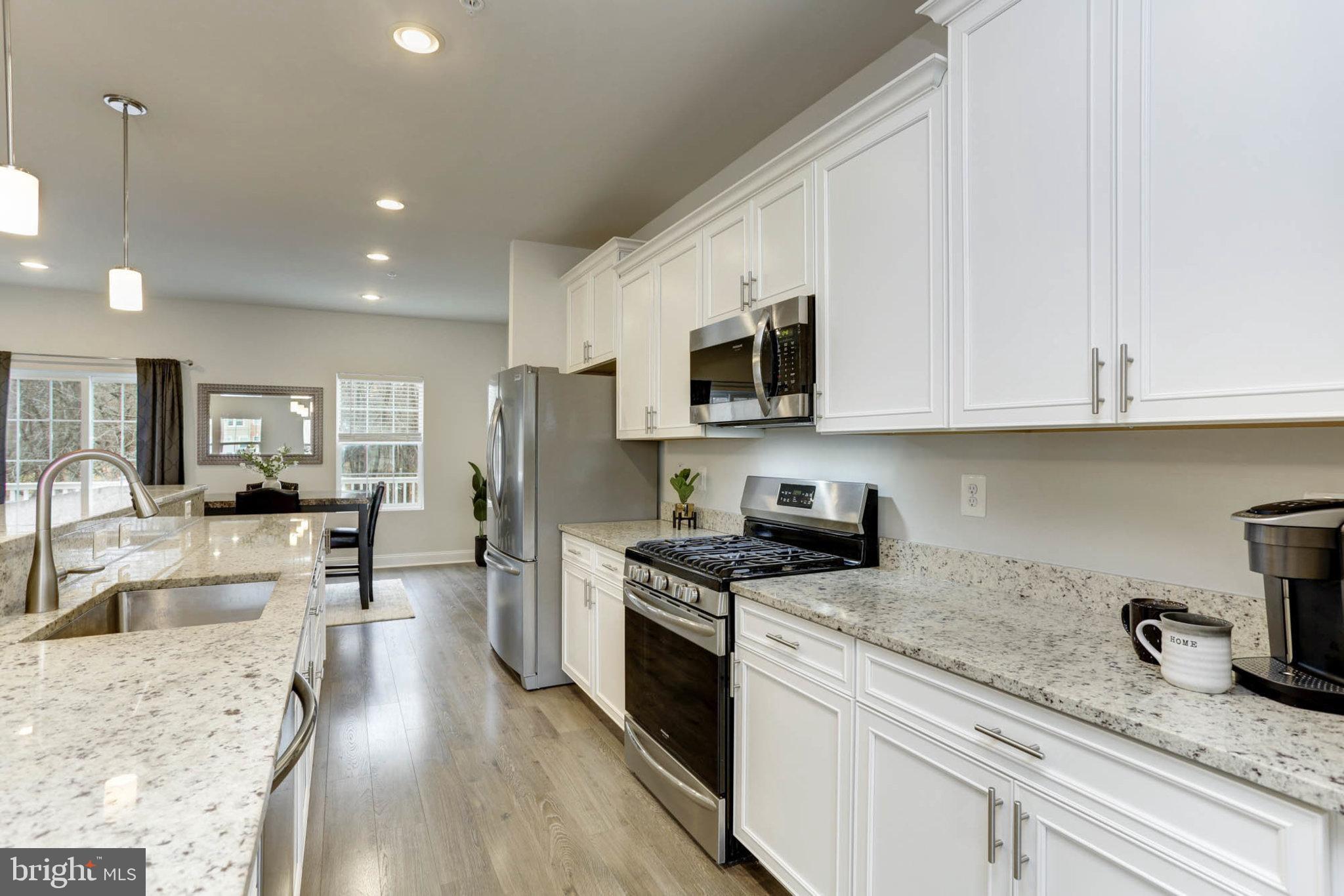 1551 Witchhazel Cir