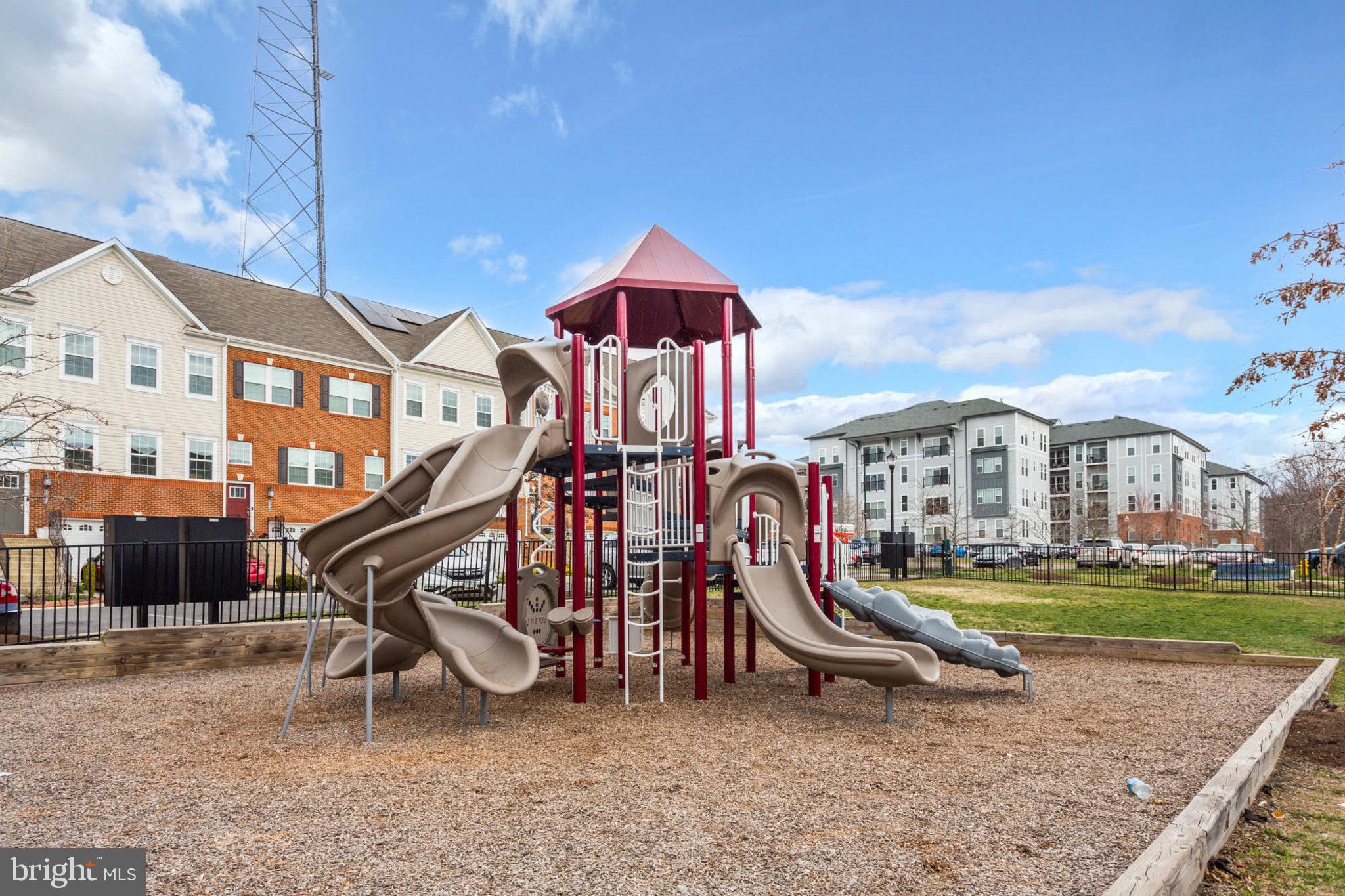 1551 Witchhazel Cir