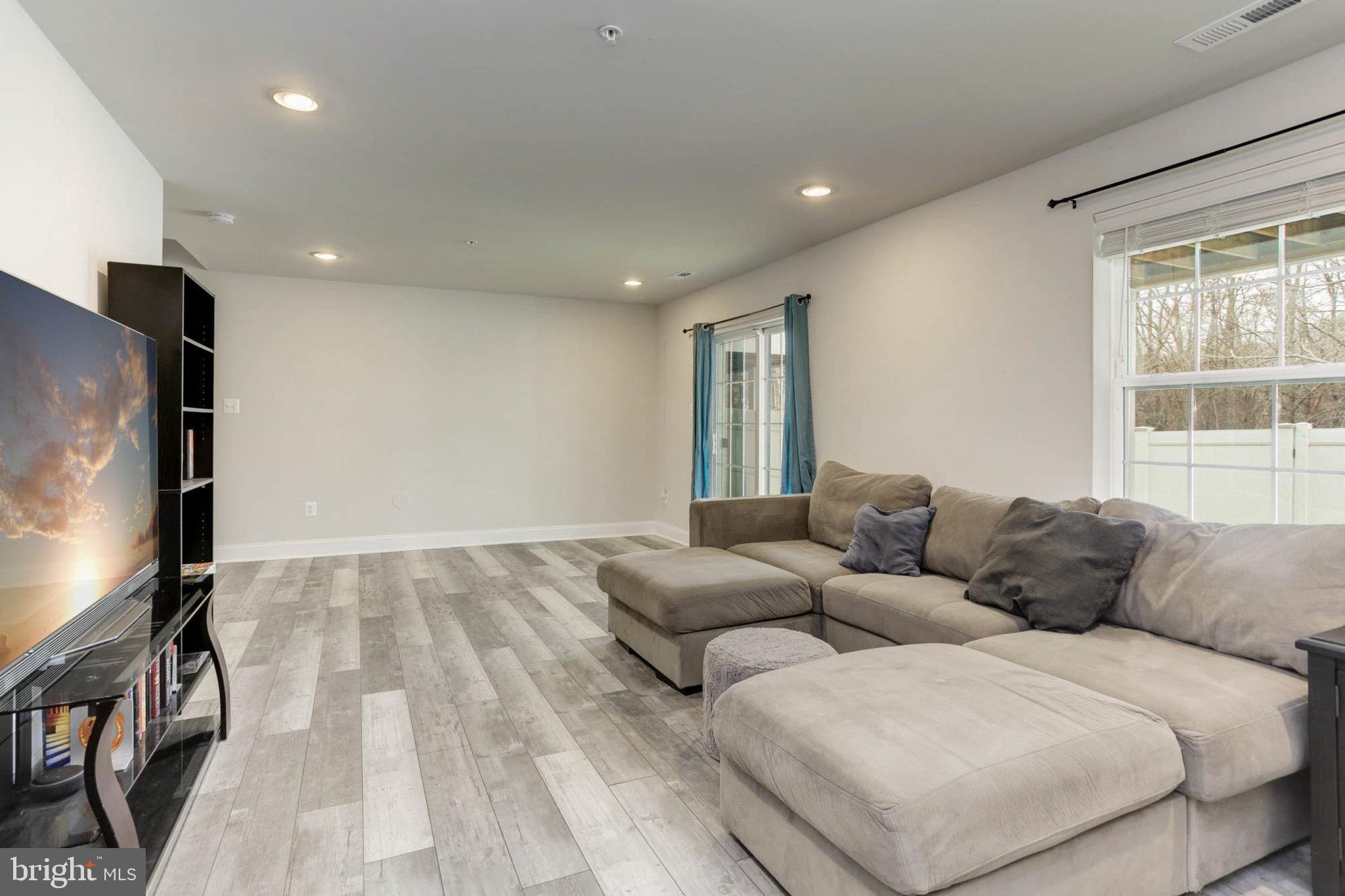1551 Witchhazel Cir