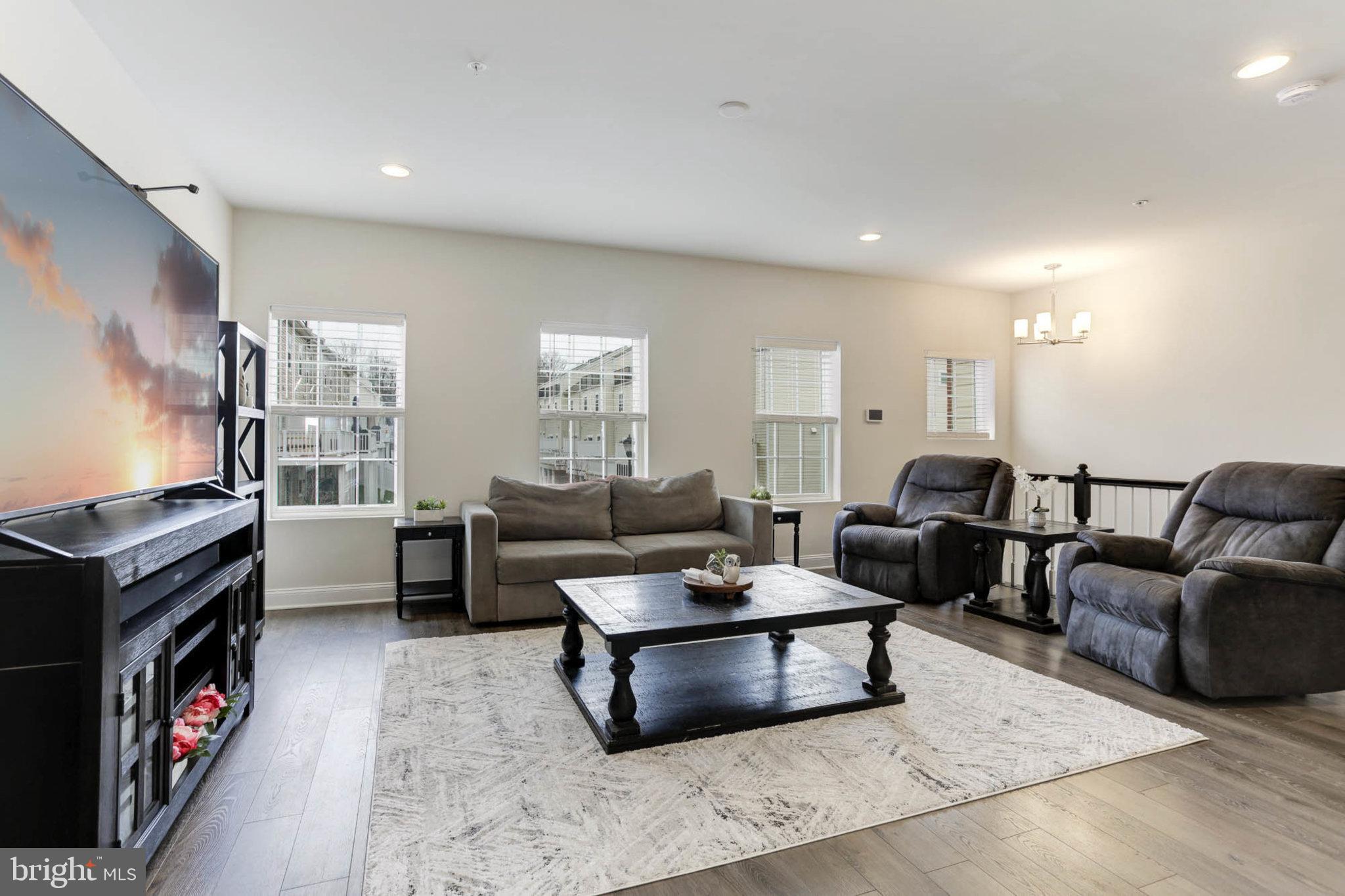 1551 Witchhazel Cir