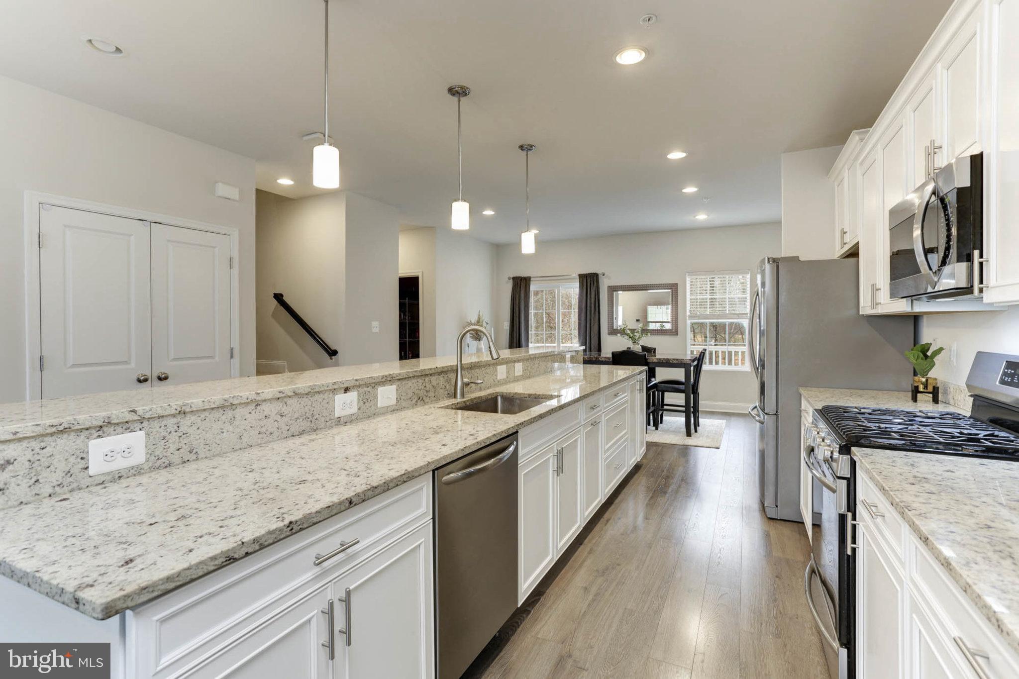 1551 Witchhazel Cir
