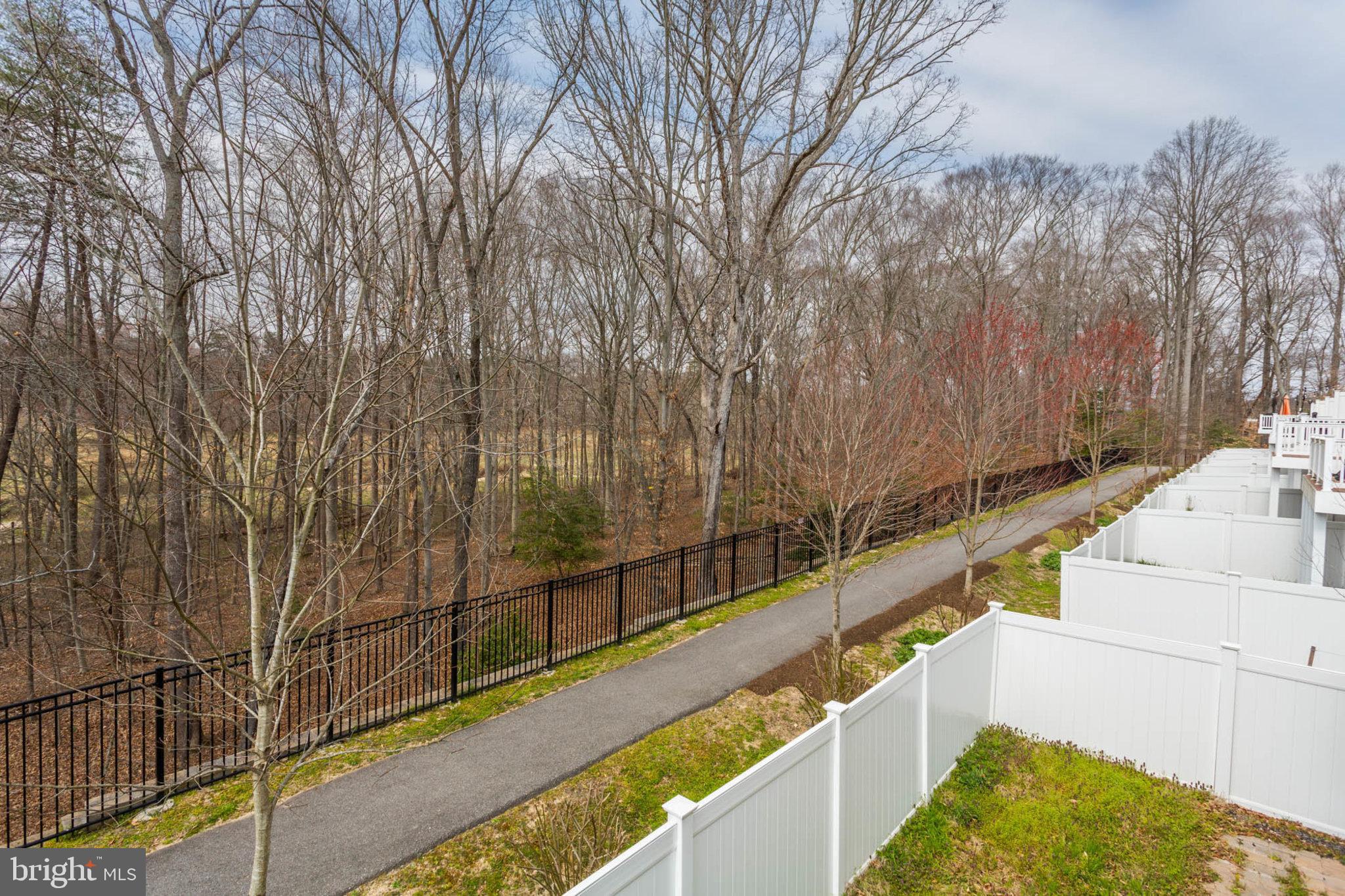 1551 Witchhazel Cir