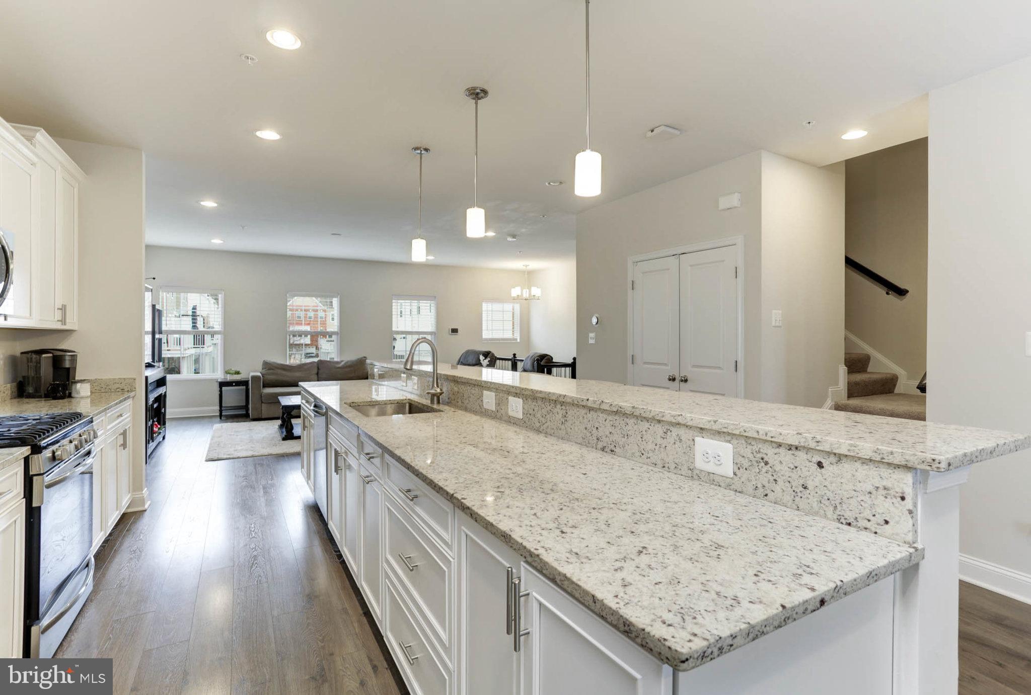 1551 Witchhazel Cir