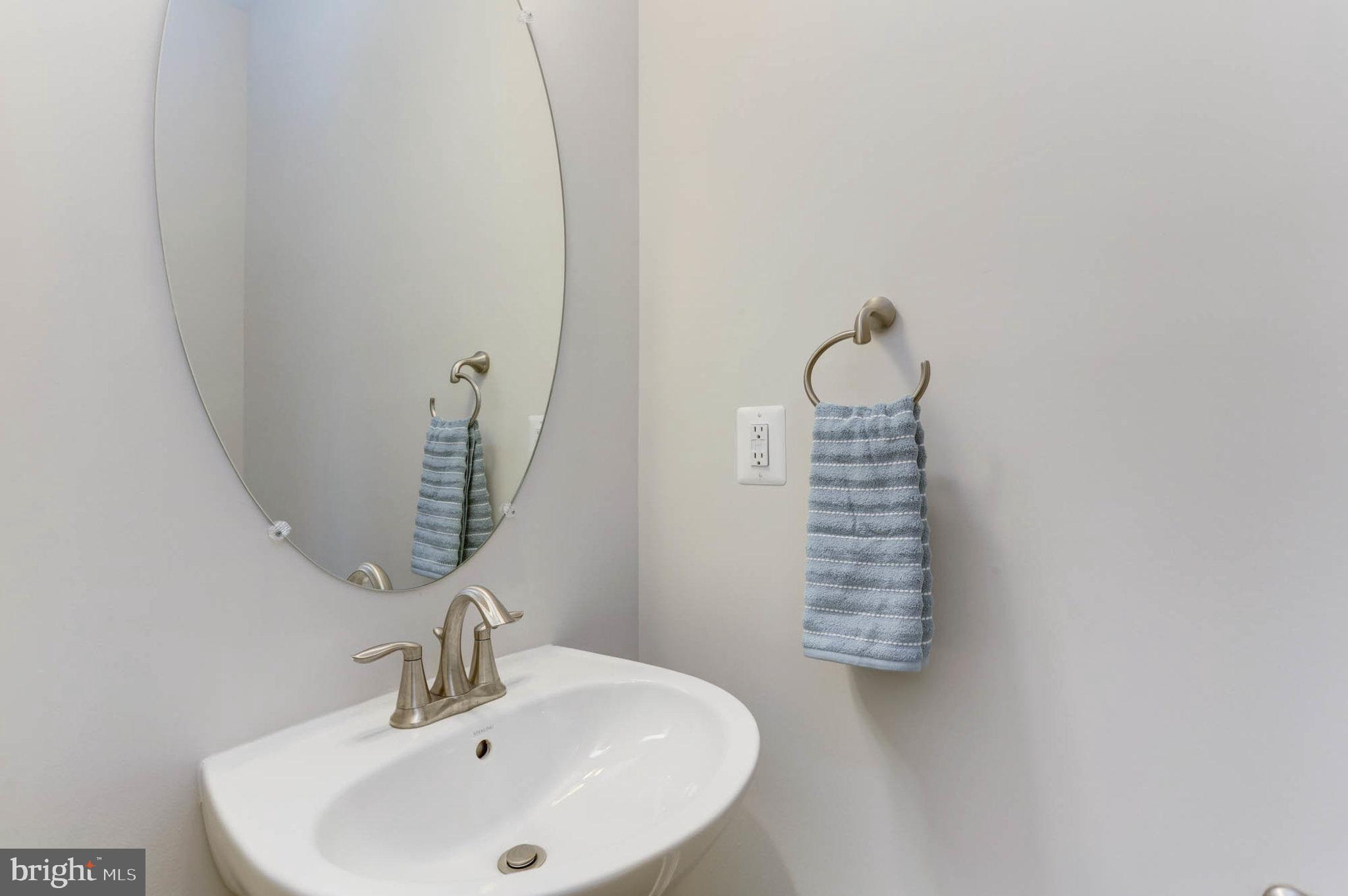1551 Witchhazel Cir