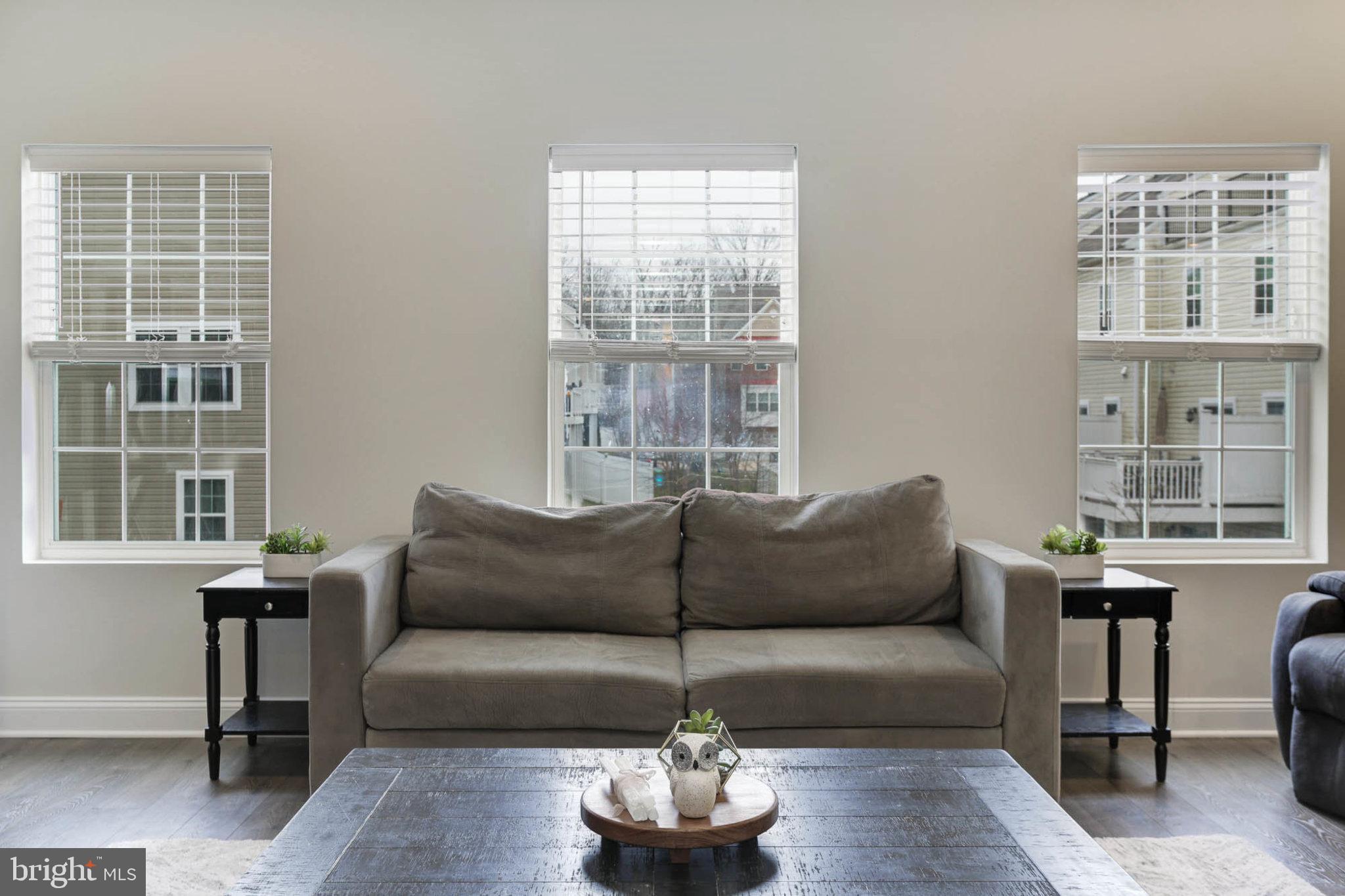1551 Witchhazel Cir