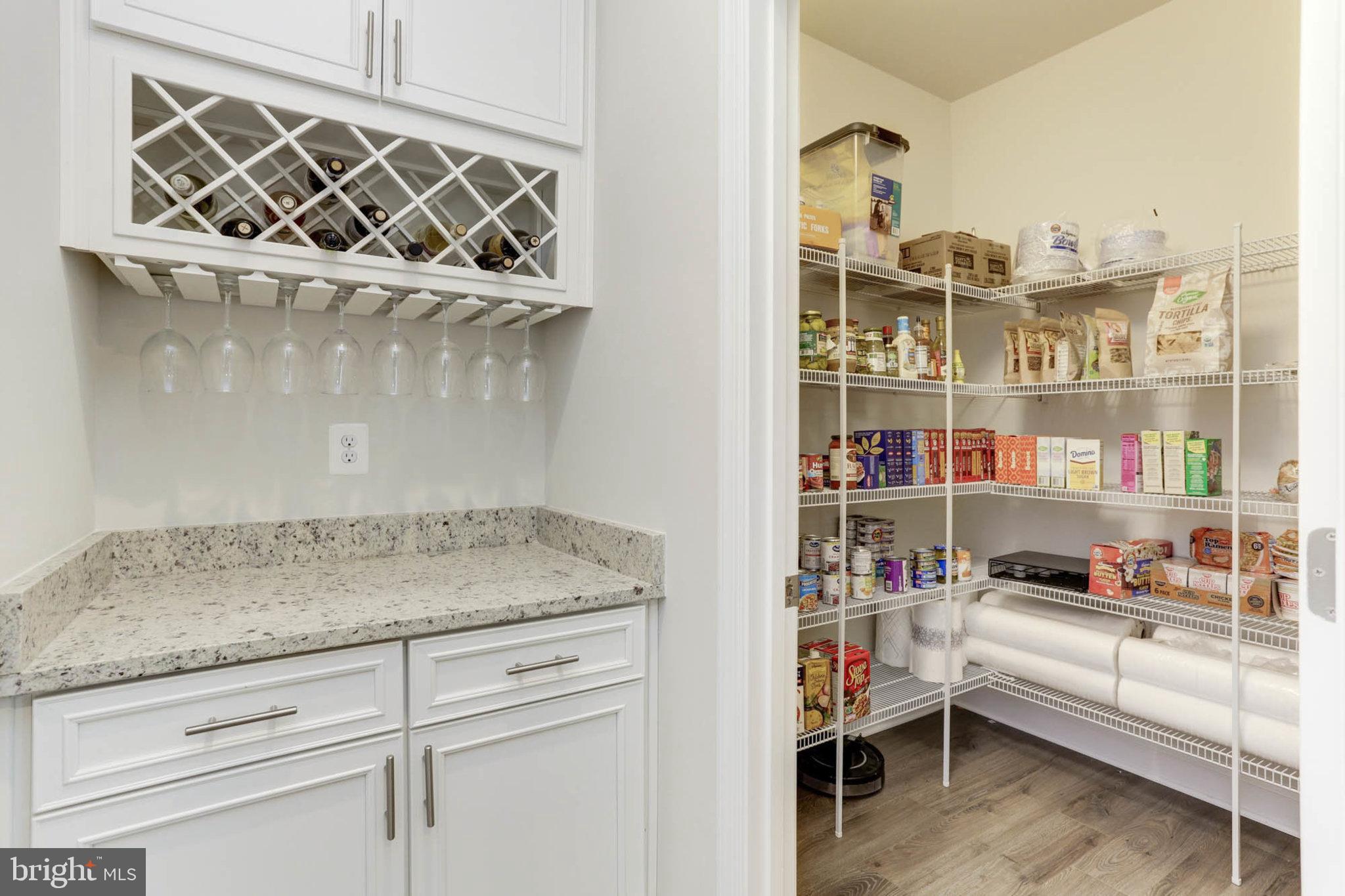 1551 Witchhazel Cir