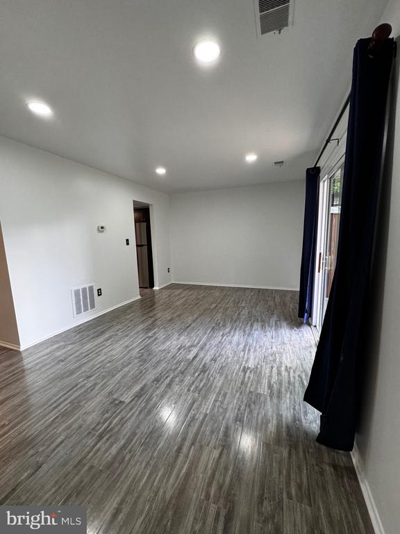 1706 WOODTREE CIR