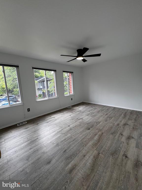 1706 WOODTREE CIR