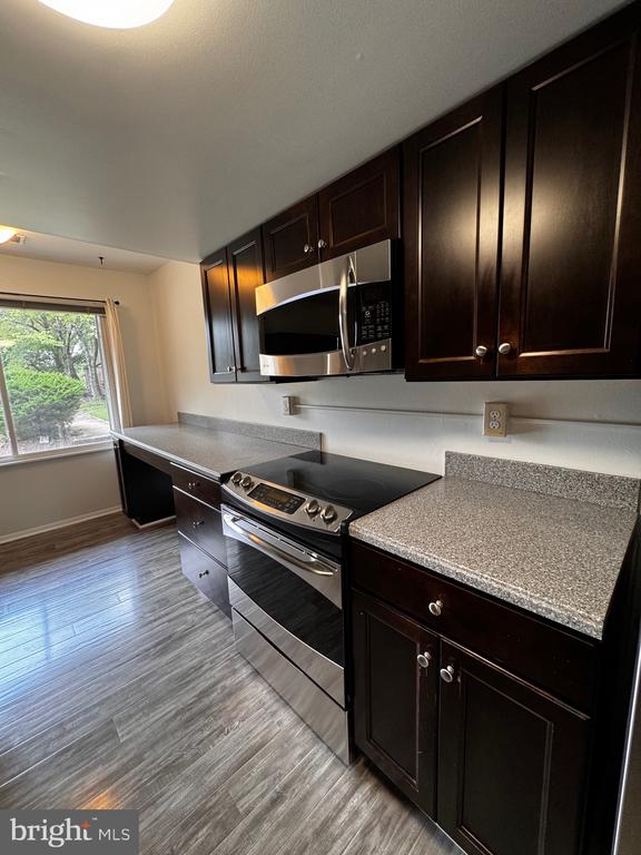 1706 WOODTREE CIR
