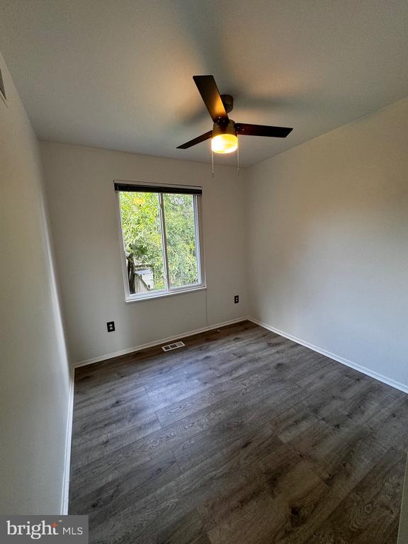 1706 WOODTREE CIR