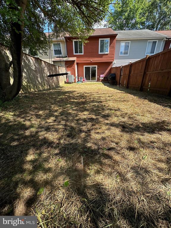 1706 WOODTREE CIR