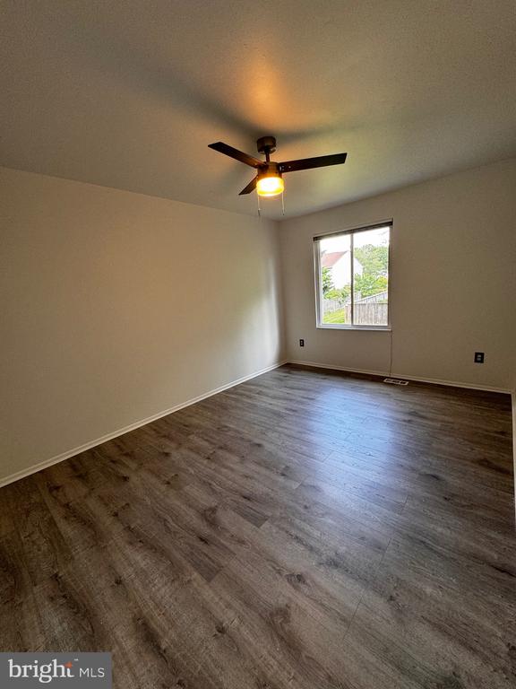 1706 WOODTREE CIR