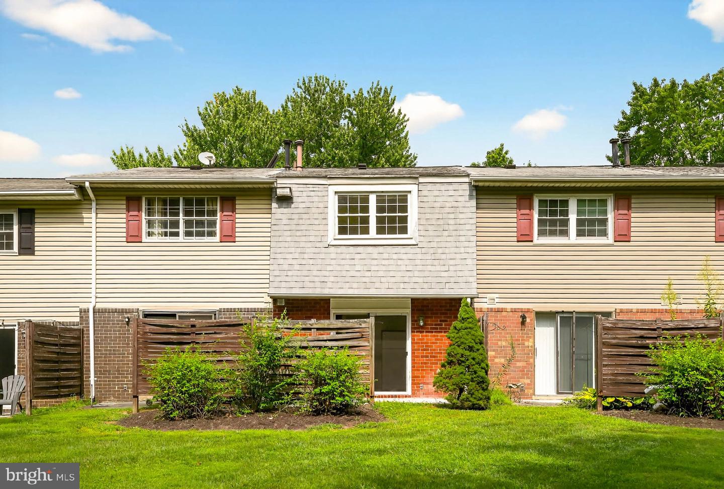 8431 Norwood Dr