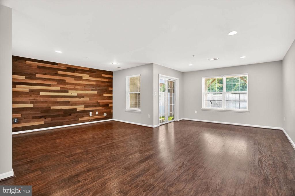7058 INGRAHM DRIVE