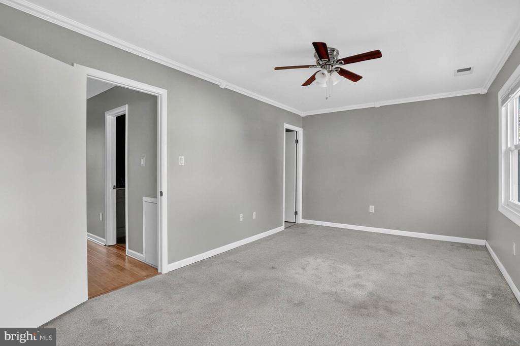 1694 FOREST HILL COURT