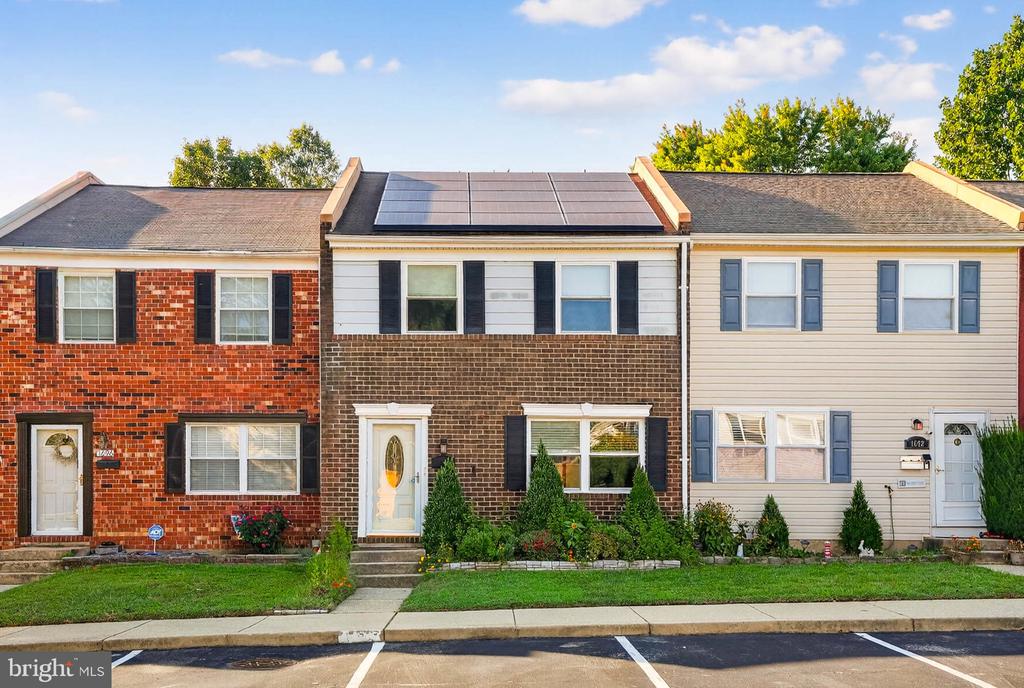 1694 FOREST HILL COURT