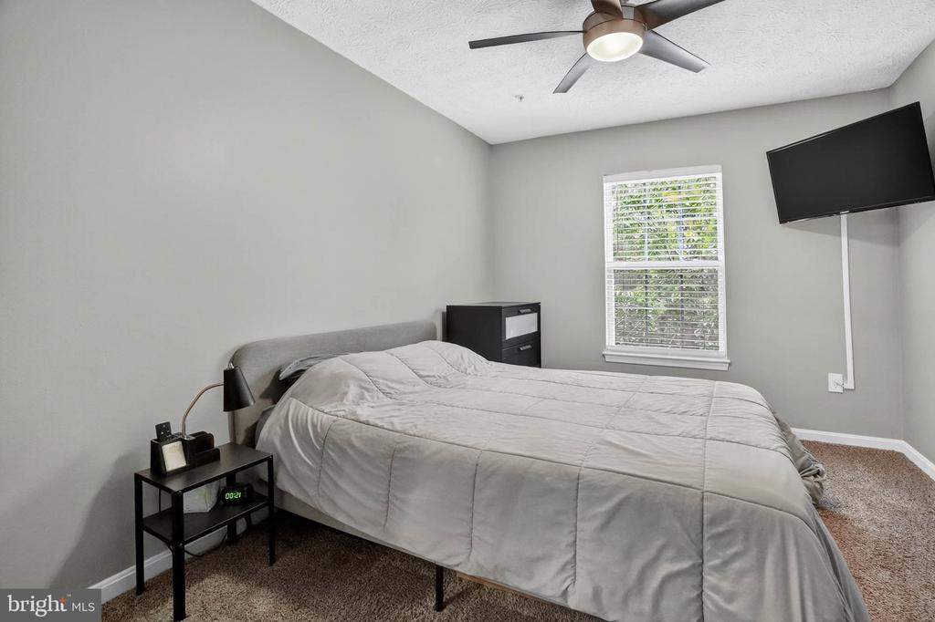 8031 BROOKSTONE COURT