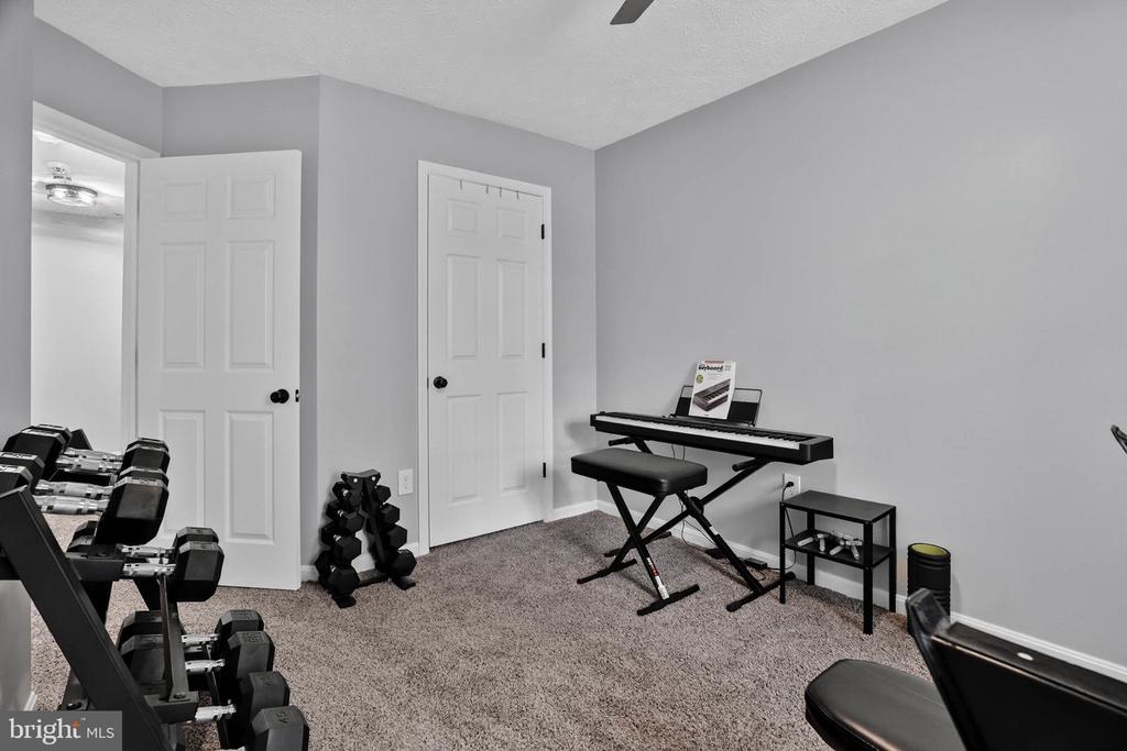 8031 BROOKSTONE COURT