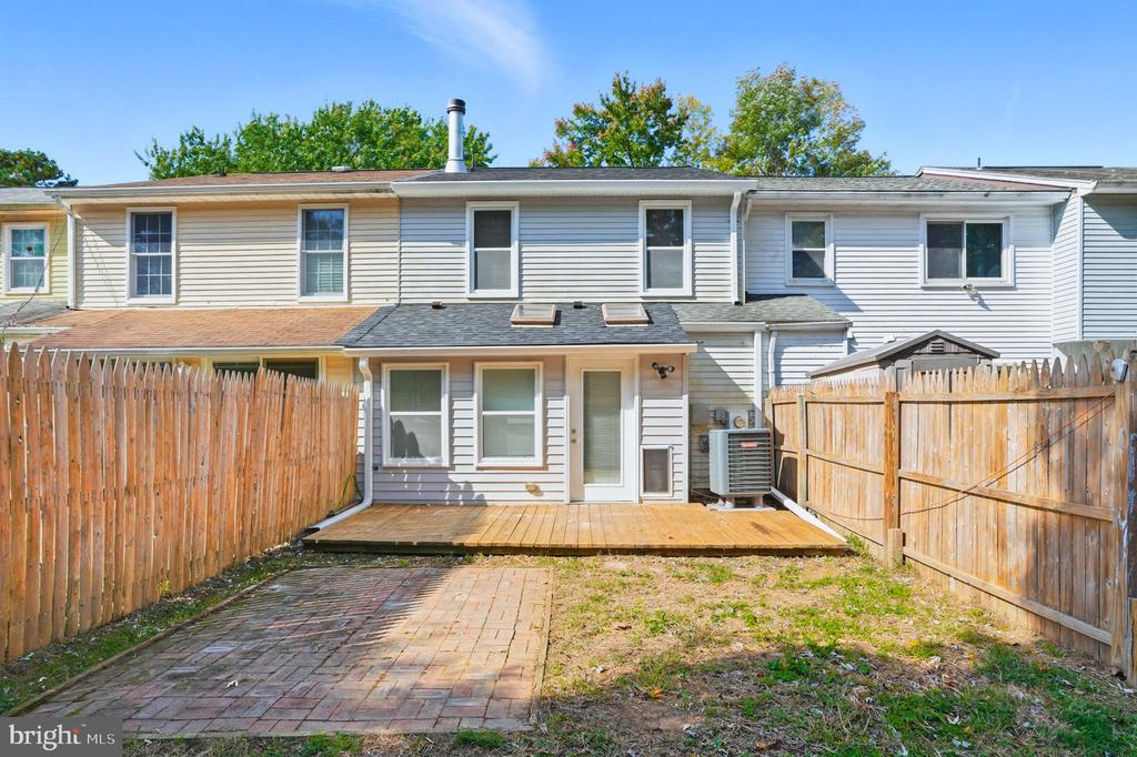335 CHARRED OAK COURT