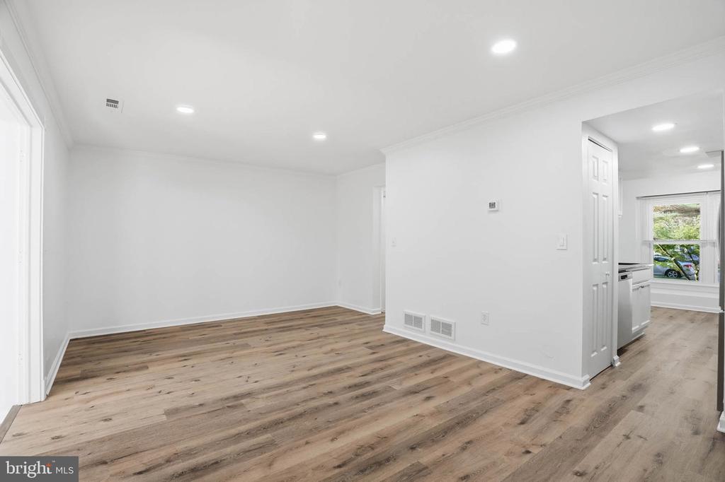 335 CHARRED OAK COURT