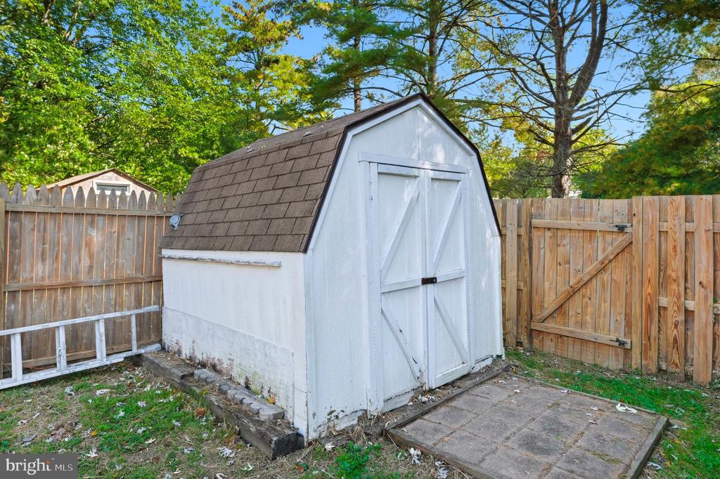 335 CHARRED OAK COURT