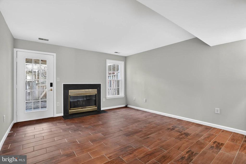 8608 WOODLAND MANOR DRIVE