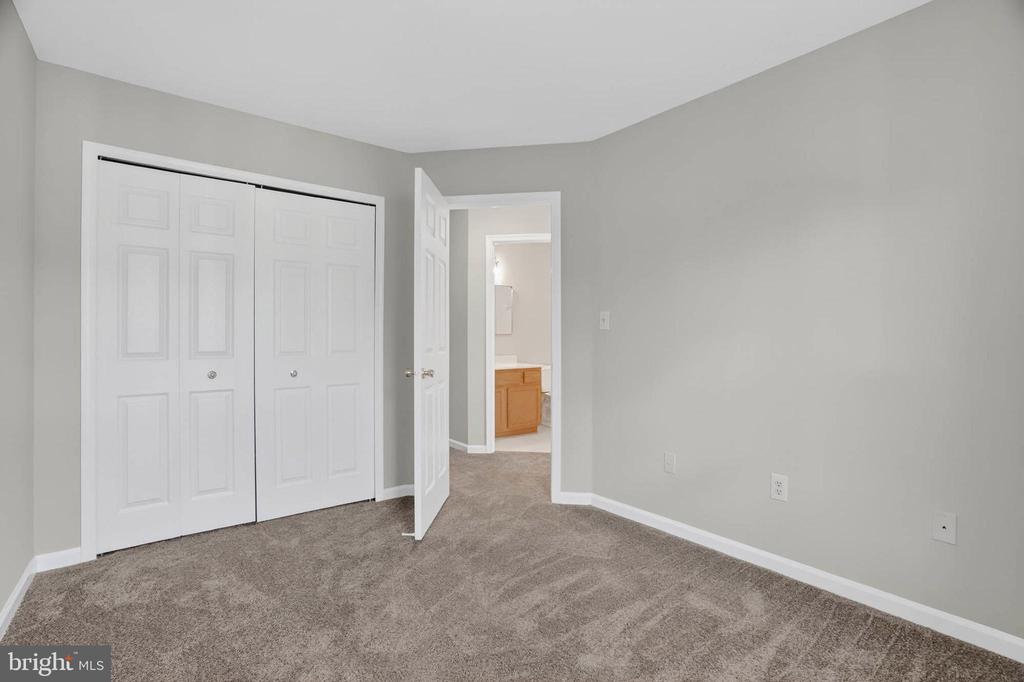 8608 WOODLAND MANOR DRIVE