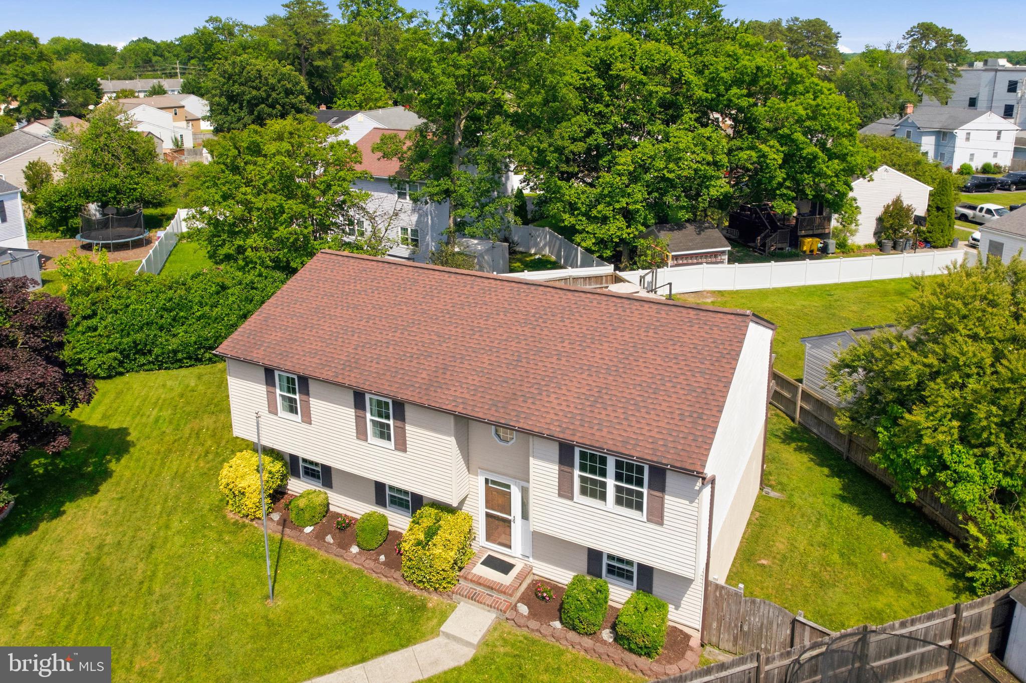 807 OAKWOOD ROAD