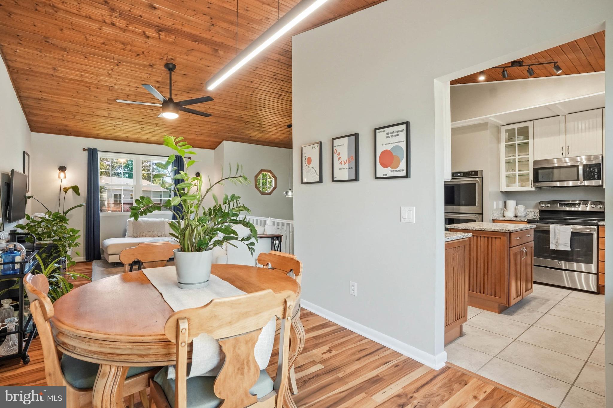 807 OAKWOOD ROAD