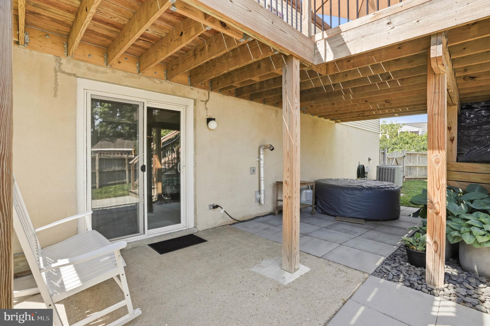 807 OAKWOOD ROAD