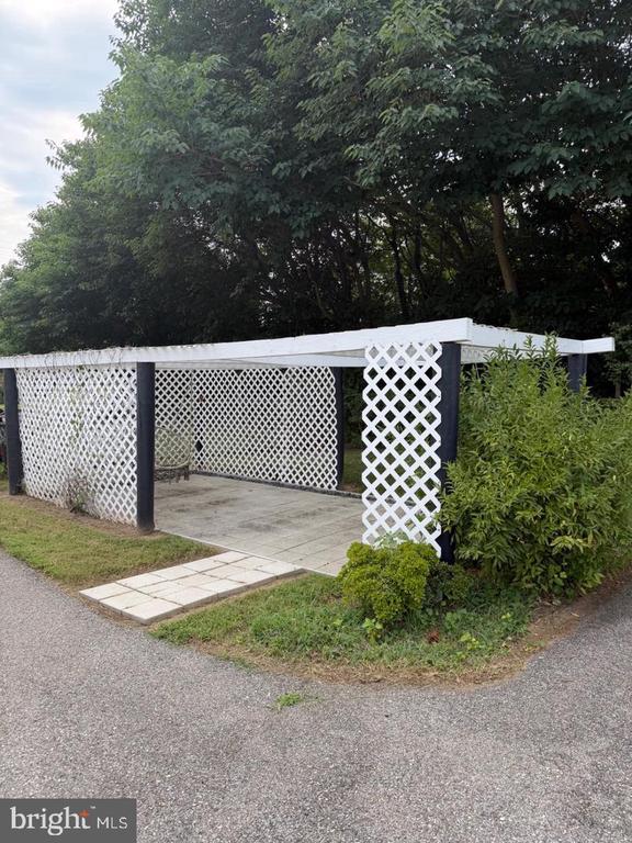 32 POLLING HOUSE RD ROAD