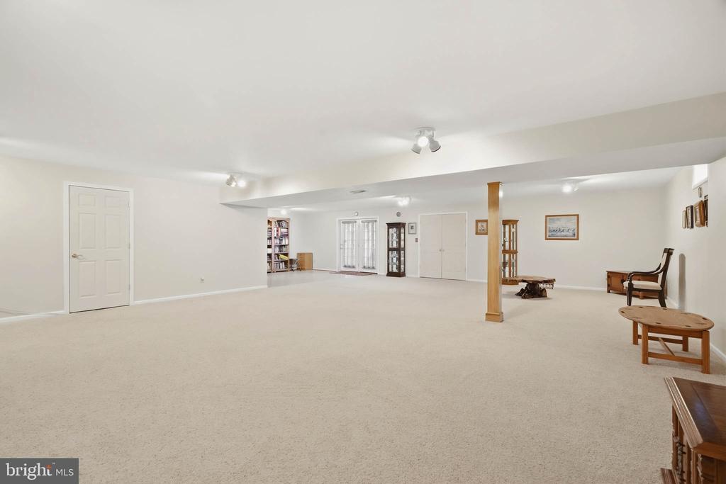 1212 WHETSTONE DRIVE