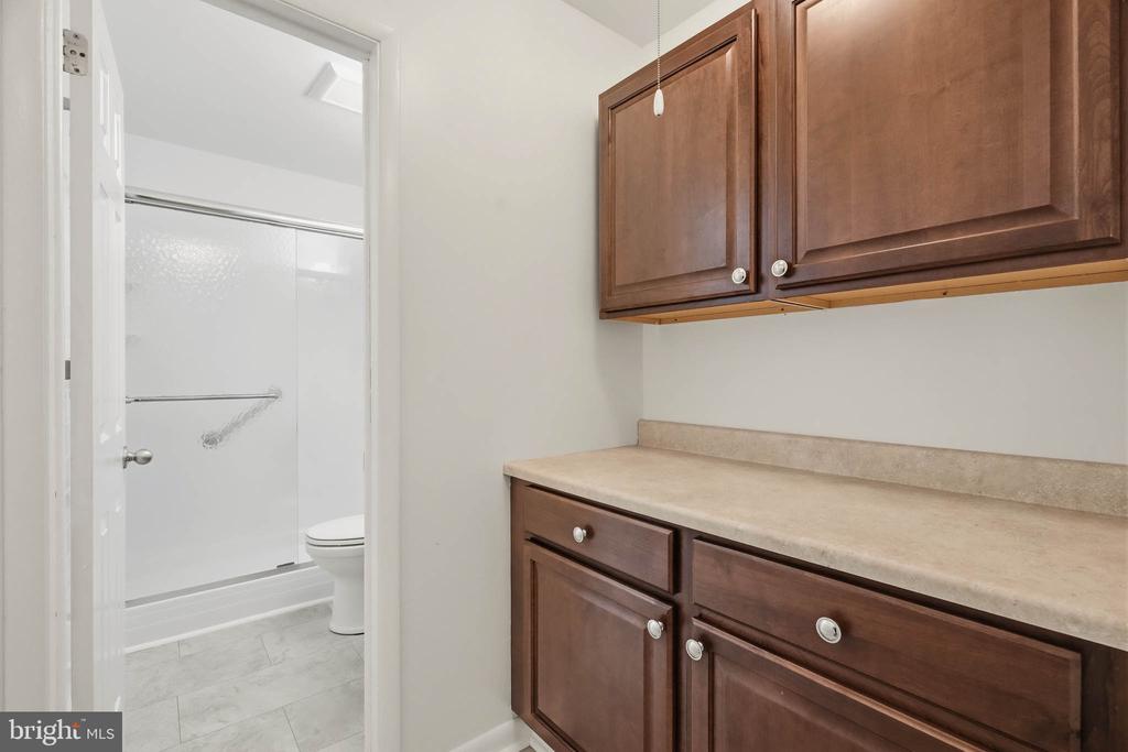 201 CEDAR LANE