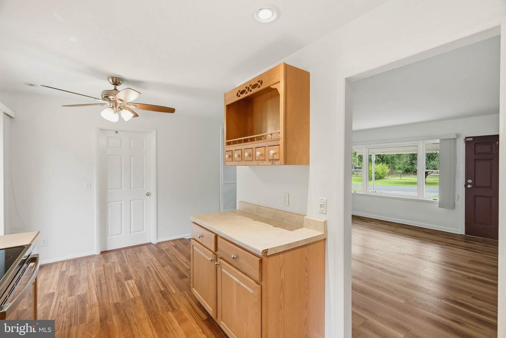 201 CEDAR LANE