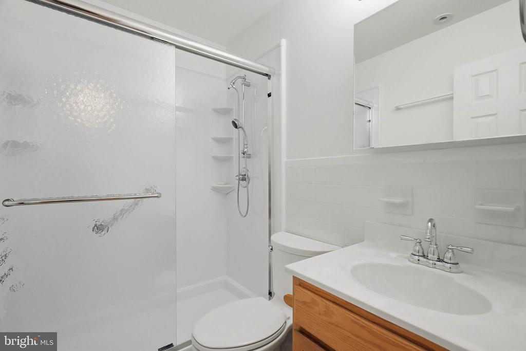 201 CEDAR LANE